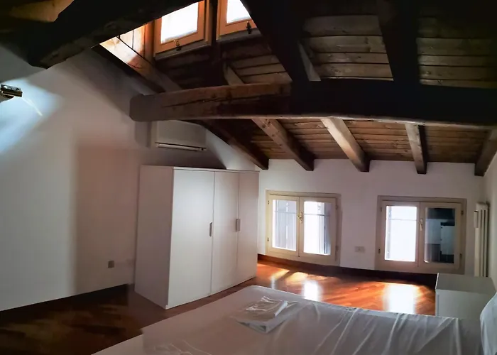 Palazzo Bargellini Panzacchi Apartments & Via De\' Pepoli Apartments