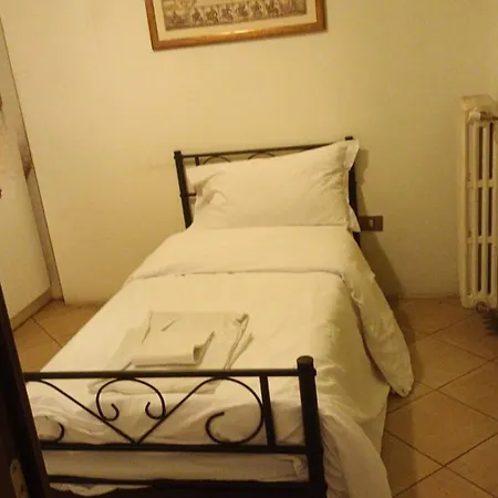 Palazzo Bargellini Panzacchi Apartments & Via De' Pepoli Apartments Bologna Room photo
