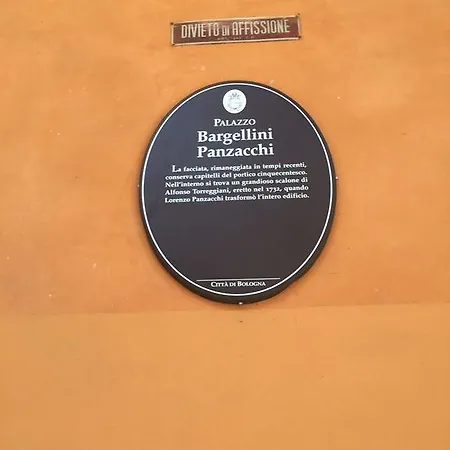Palazzo Bargellini Panzacchi Apartments & Via De' Pepoli Apartments Bologna Exterior photo